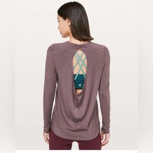 Lululemon timeless twist size 4